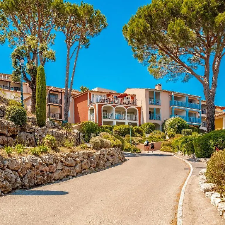 Jolie Appartement Pierre & Vacances Avec Vue Sur Mer St Tropez Grimaud France