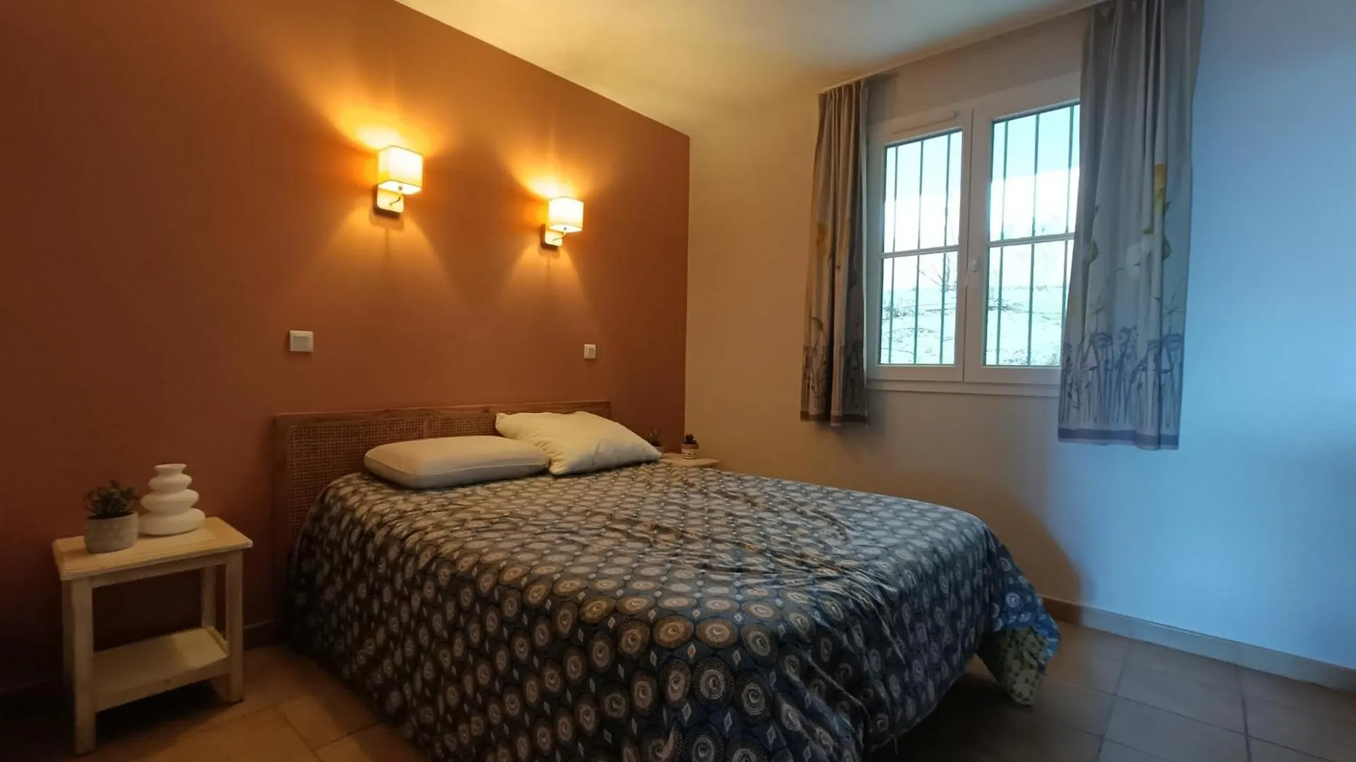 Jolie Appartement Pierre & Vacances Avec Vue Sur Mer St Tropez Grimaud 0*,  France