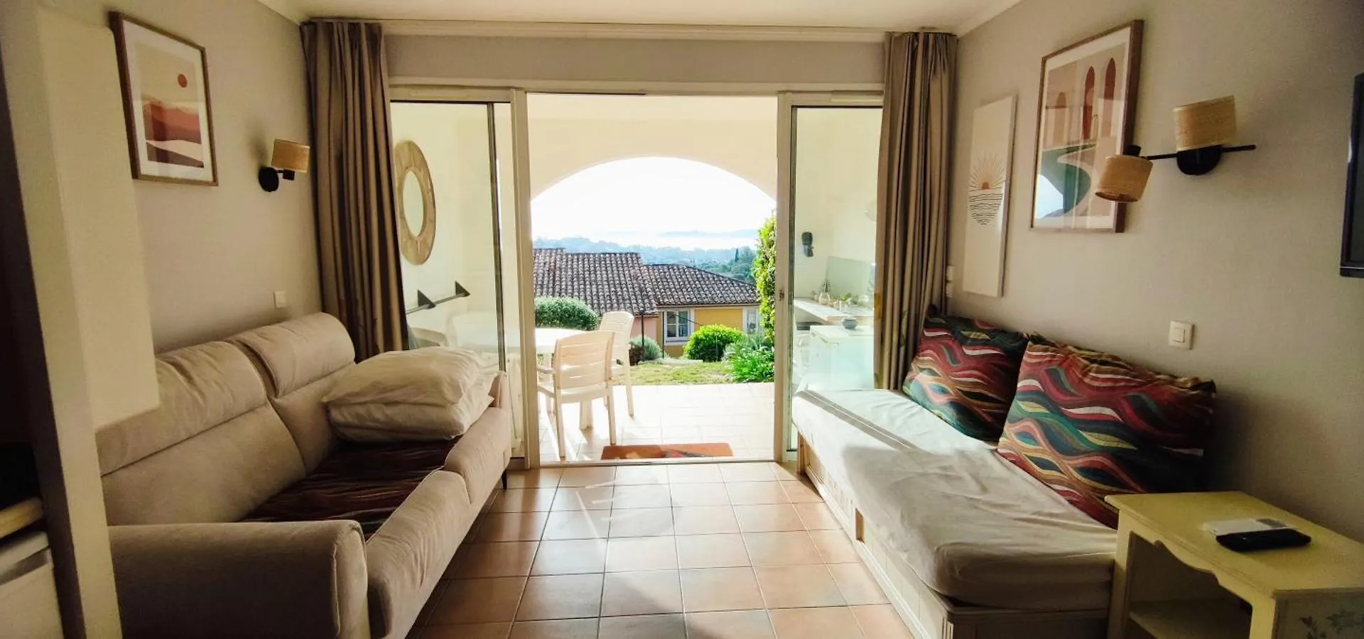 Jolie Appartement Pierre & Vacances Avec Vue Sur Mer St Tropez Grimaud
